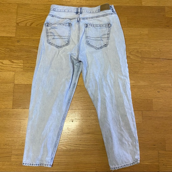 SOLD American Eagle Light Wash Mom Jeans - Picture 4 of 7